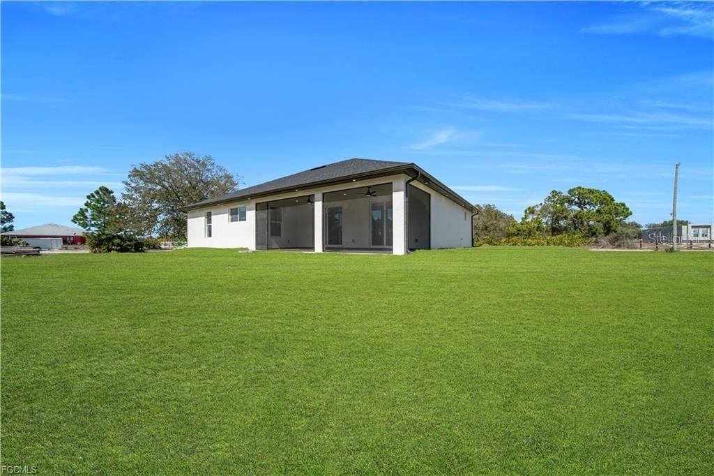 For Sale: $525,000 (3 beds, 2 baths, 1968 Square Feet)