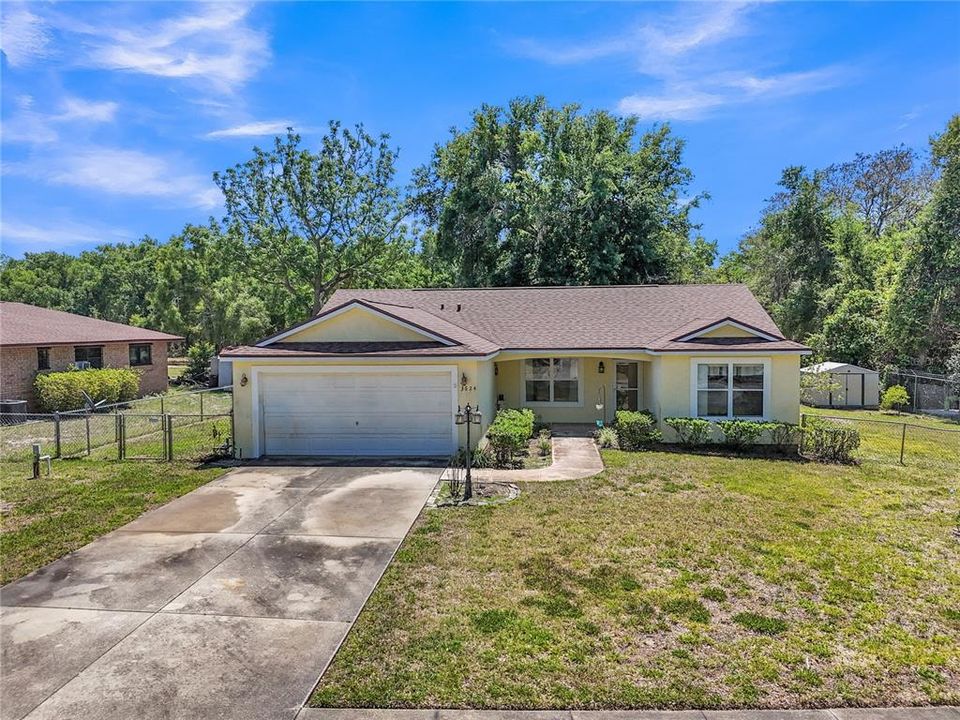 For Sale: $300,000 (3 beds, 2 baths, 1392 Square Feet)