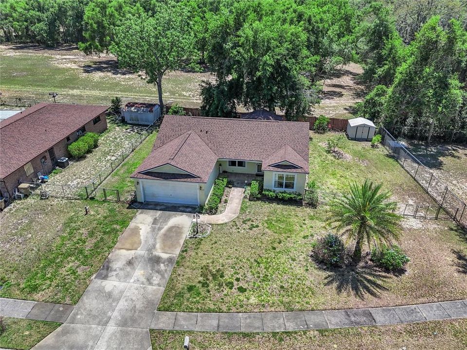 For Sale: $300,000 (3 beds, 2 baths, 1392 Square Feet)