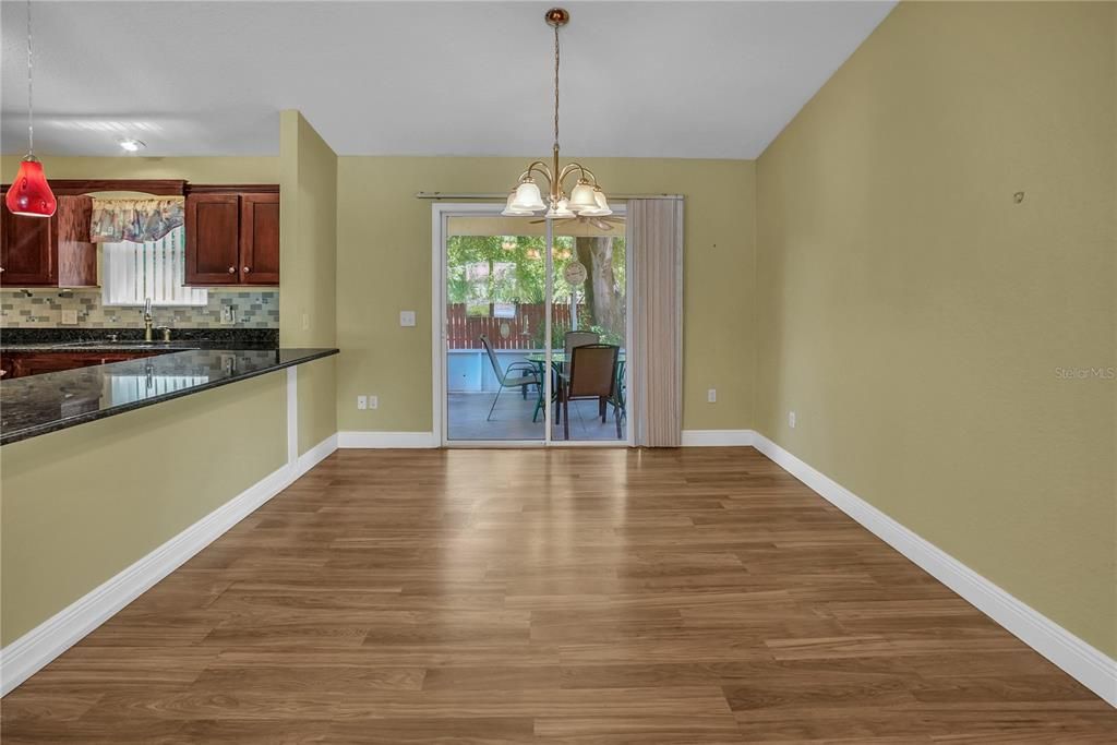 For Sale: $300,000 (3 beds, 2 baths, 1392 Square Feet)