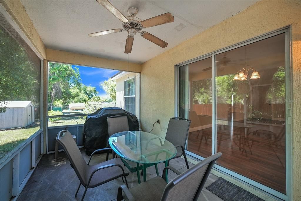 For Sale: $300,000 (3 beds, 2 baths, 1392 Square Feet)