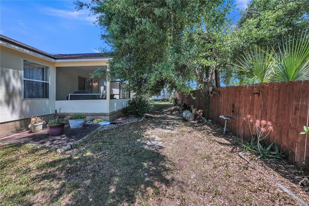 For Sale: $300,000 (3 beds, 2 baths, 1392 Square Feet)