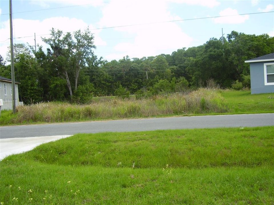 На продажу: $65,000 (0.23 acres)