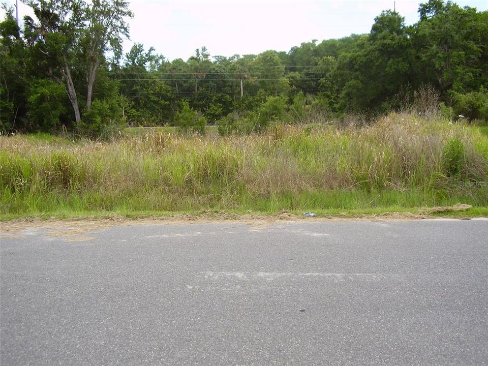 На продажу: $65,000 (0.23 acres)