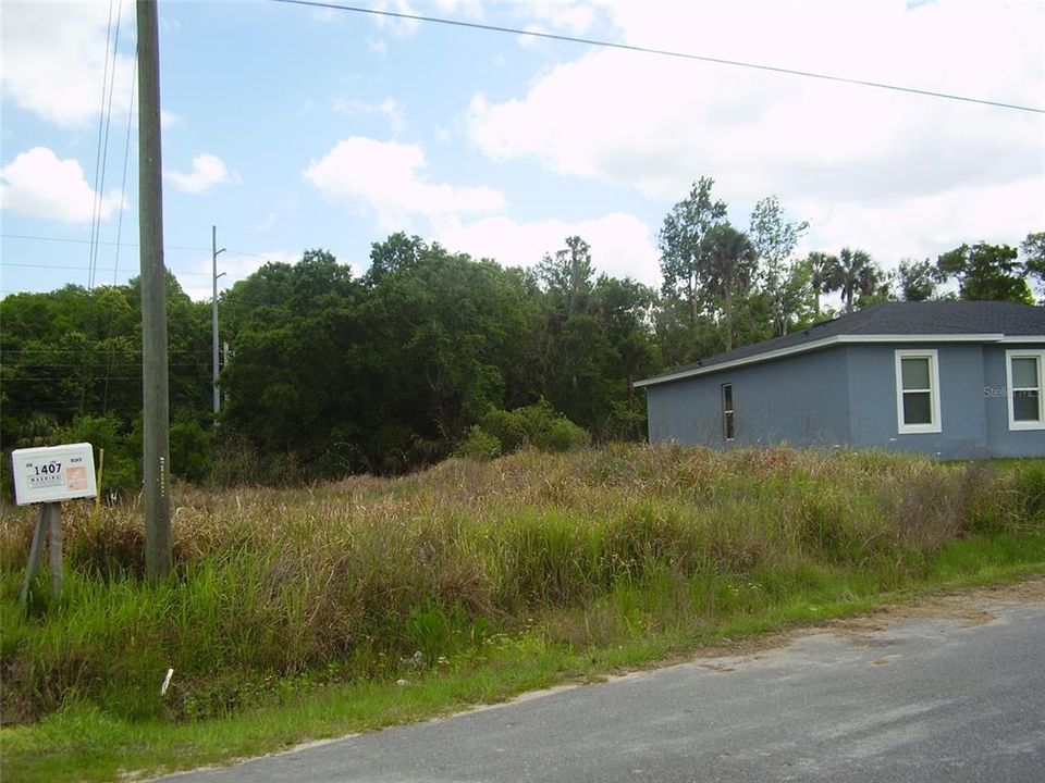 На продажу: $65,000 (0.23 acres)