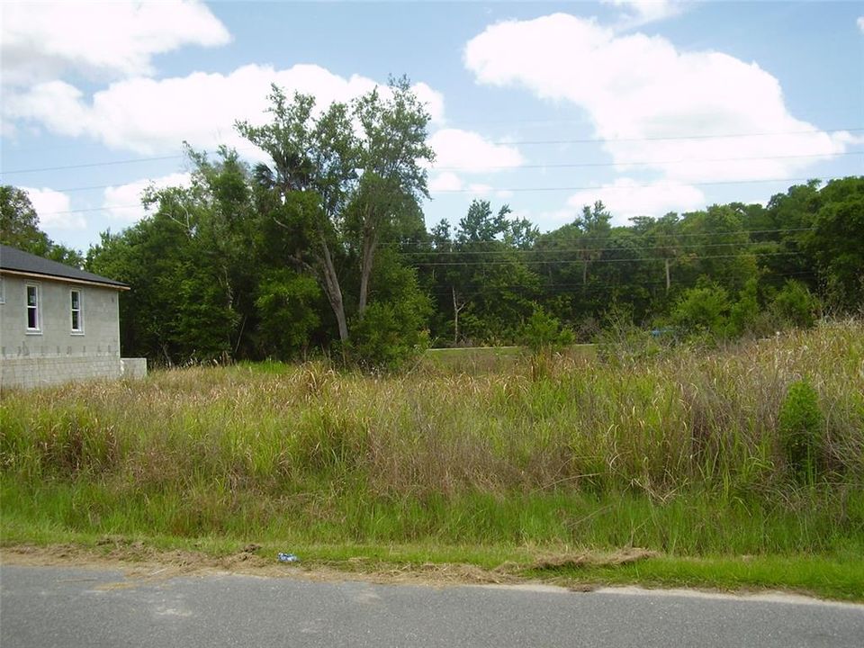 На продажу: $65,000 (0.23 acres)