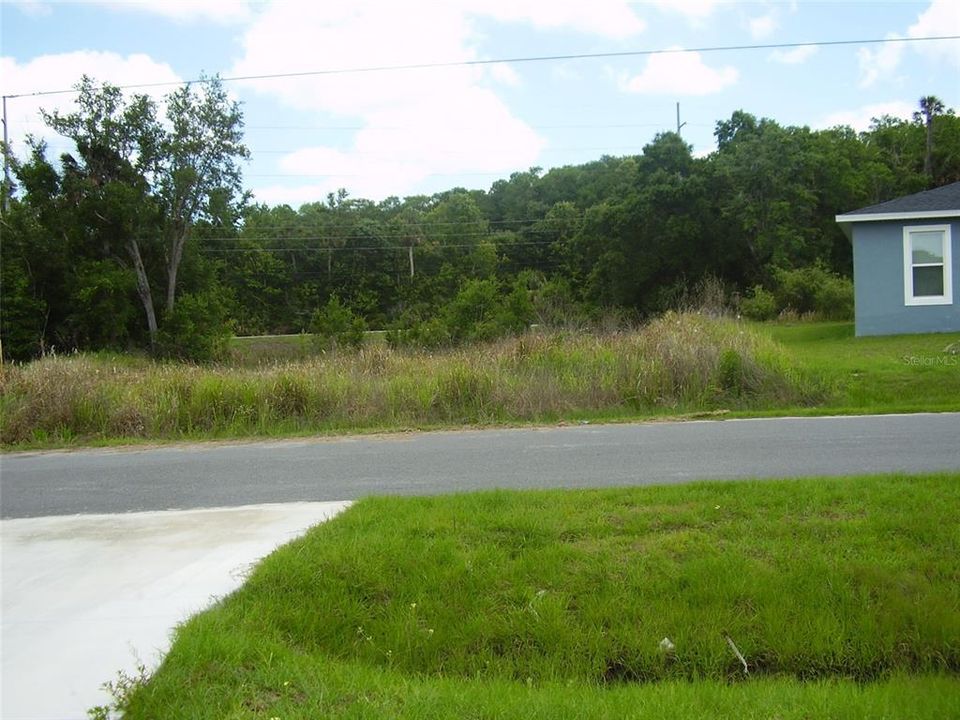 На продажу: $65,000 (0.23 acres)