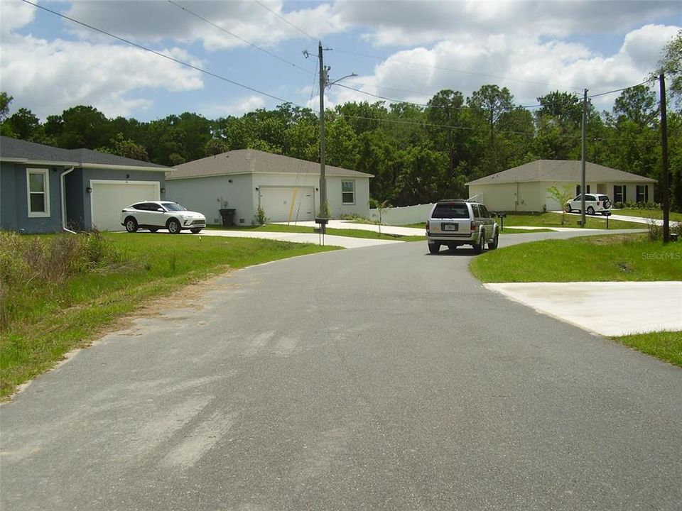 На продажу: $65,000 (0.23 acres)