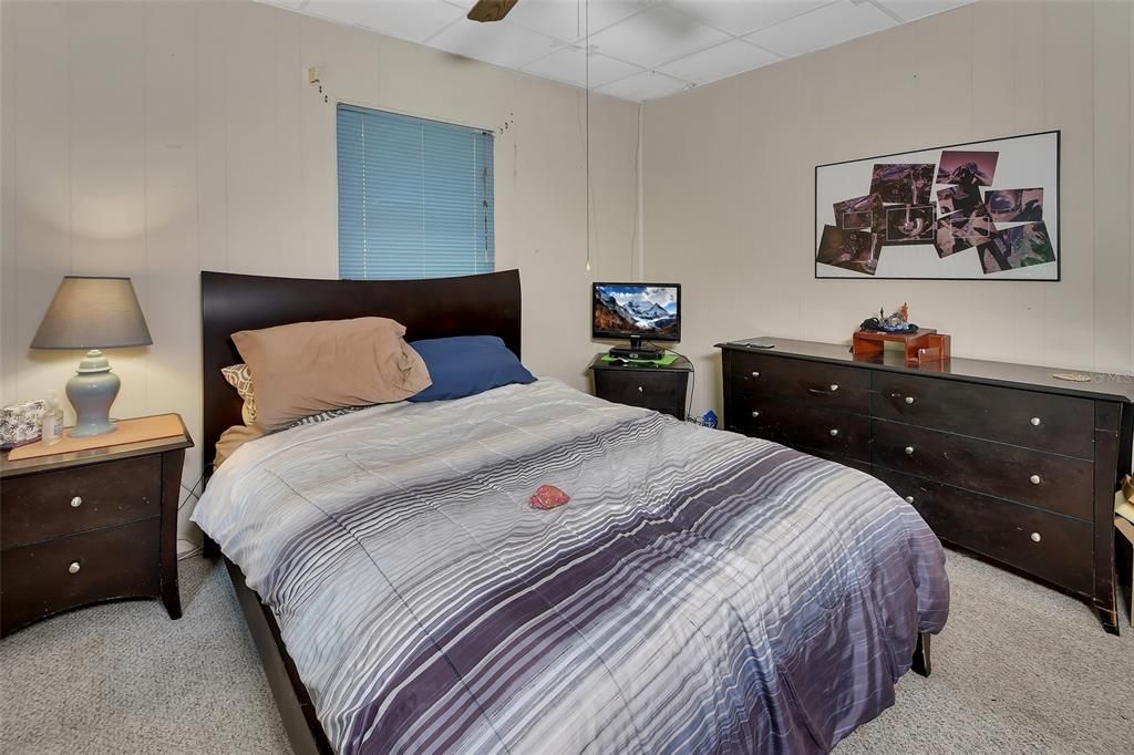 For Sale: $174,900 (2 beds, 1 baths, 896 Square Feet)