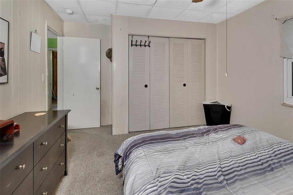 For Sale: $174,900 (2 beds, 1 baths, 896 Square Feet)