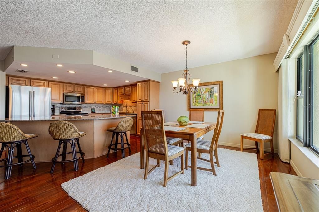 For Sale: $429,000 (2 beds, 2 baths, 1640 Square Feet)