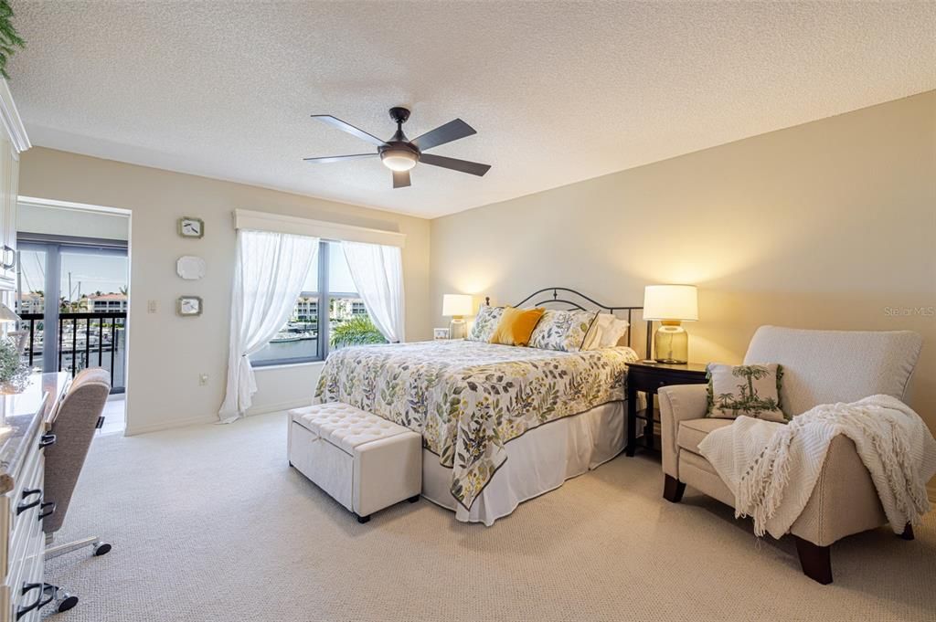 For Sale: $429,000 (2 beds, 2 baths, 1640 Square Feet)
