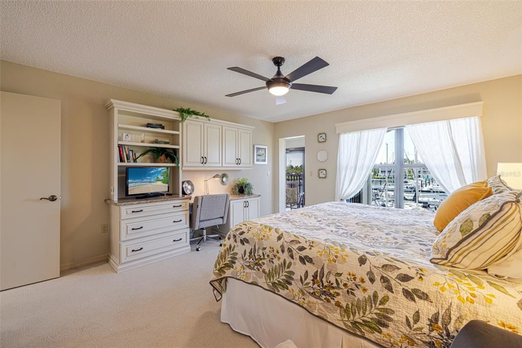 For Sale: $429,000 (2 beds, 2 baths, 1640 Square Feet)