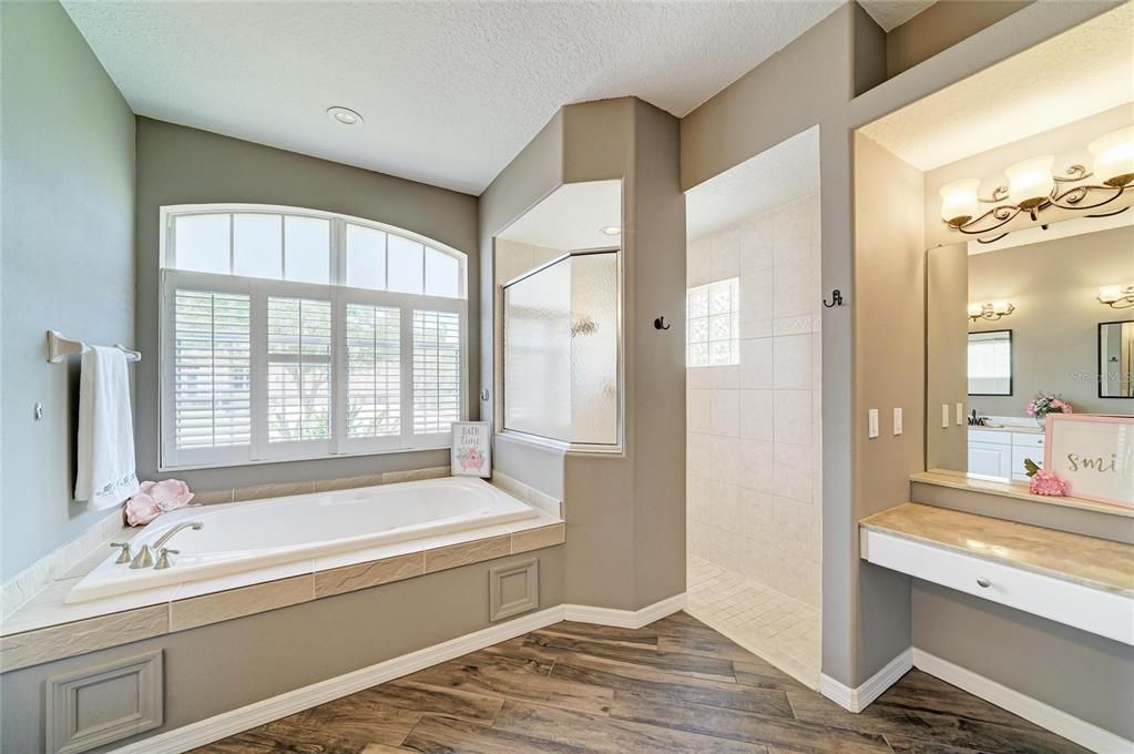 Active With Contract: $710,000 (5 beds, 3 baths, 3056 Square Feet)