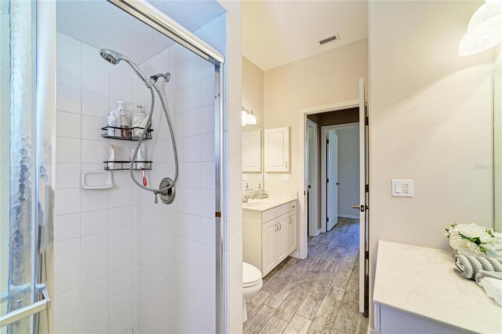 Active With Contract: $710,000 (5 beds, 3 baths, 3056 Square Feet)