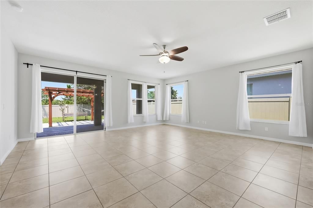 Active With Contract: $494,000 (4 beds, 3 baths, 2762 Square Feet)