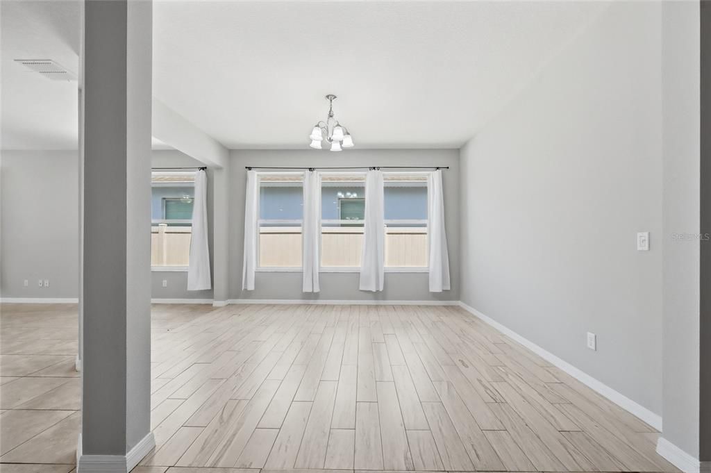 Active With Contract: $494,000 (4 beds, 3 baths, 2762 Square Feet)