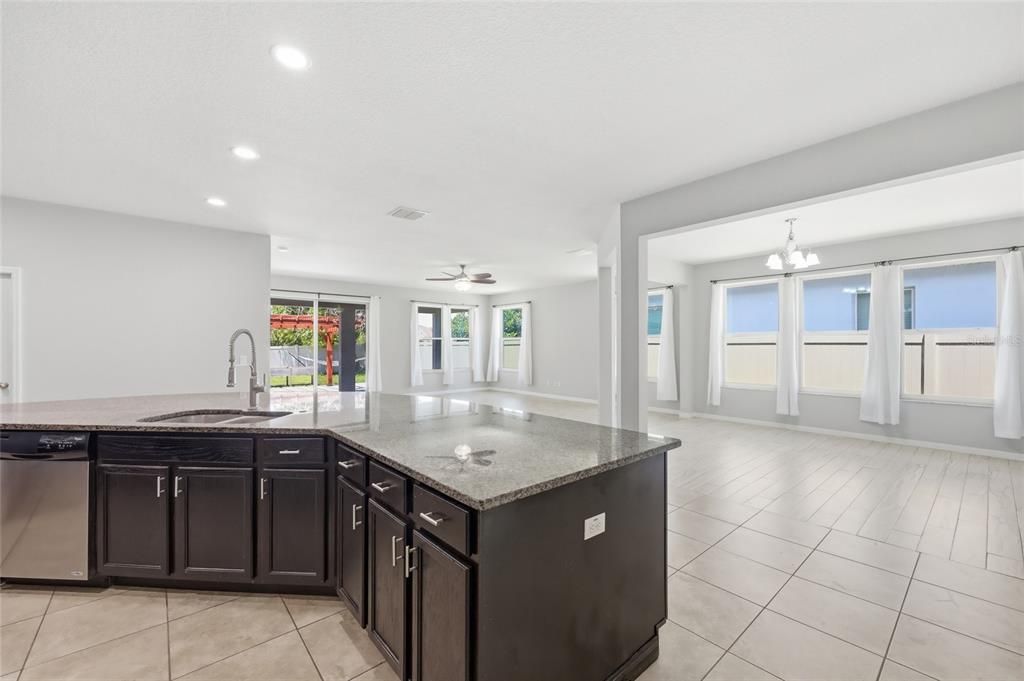 Active With Contract: $494,000 (4 beds, 3 baths, 2762 Square Feet)