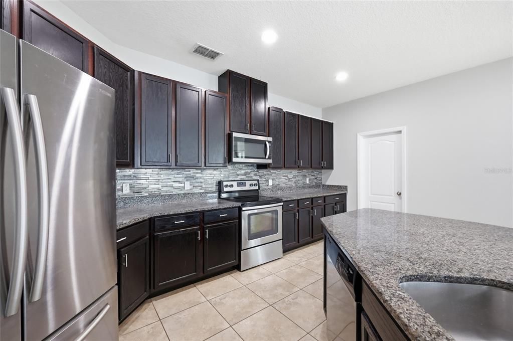 Active With Contract: $494,000 (4 beds, 3 baths, 2762 Square Feet)