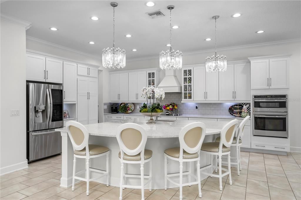 For Sale: $1,695,000 (5 beds, 5 baths, 4289 Square Feet)
