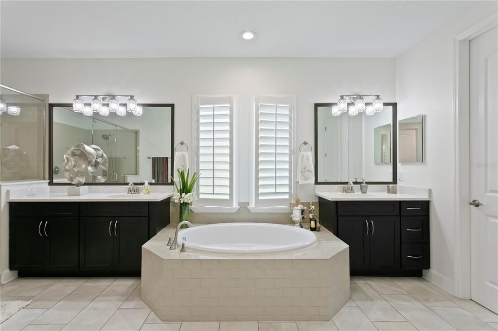 For Sale: $1,695,000 (5 beds, 5 baths, 4289 Square Feet)