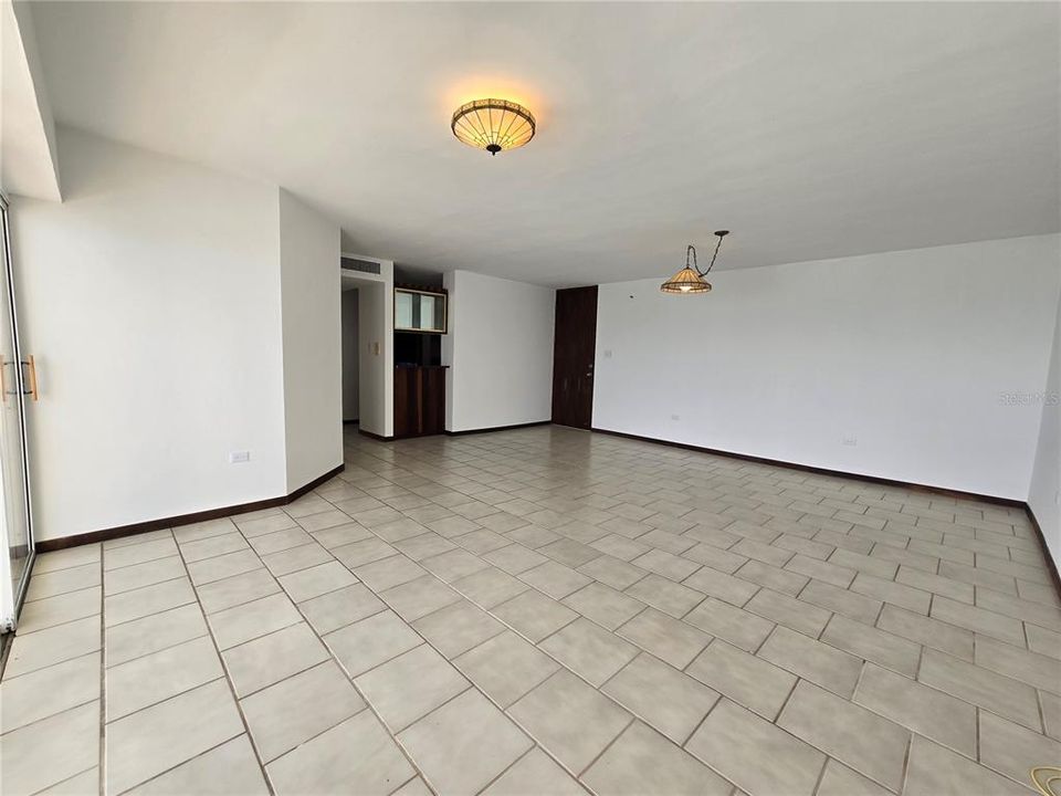 Activo con contrato: $715,000 (3 camas, 2 baños, 1456 Pies cuadrados)