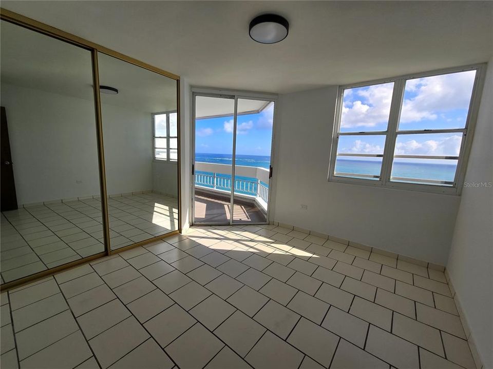 Activo con contrato: $715,000 (3 camas, 2 baños, 1456 Pies cuadrados)