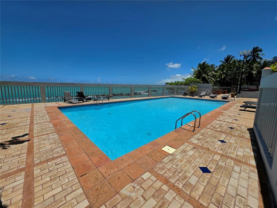 Activo con contrato: $715,000 (3 camas, 2 baños, 1456 Pies cuadrados)