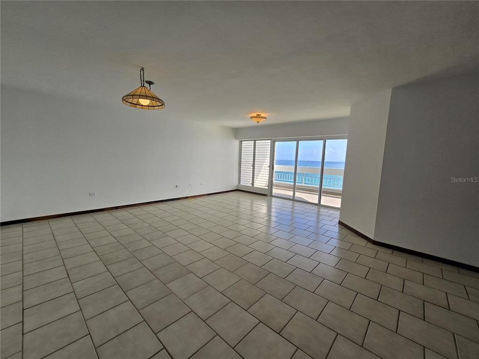 Activo con contrato: $715,000 (3 camas, 2 baños, 1456 Pies cuadrados)