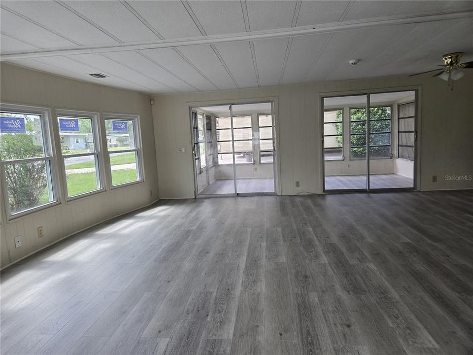 For Sale: $154,500 (2 beds, 2 baths, 1344 Square Feet)