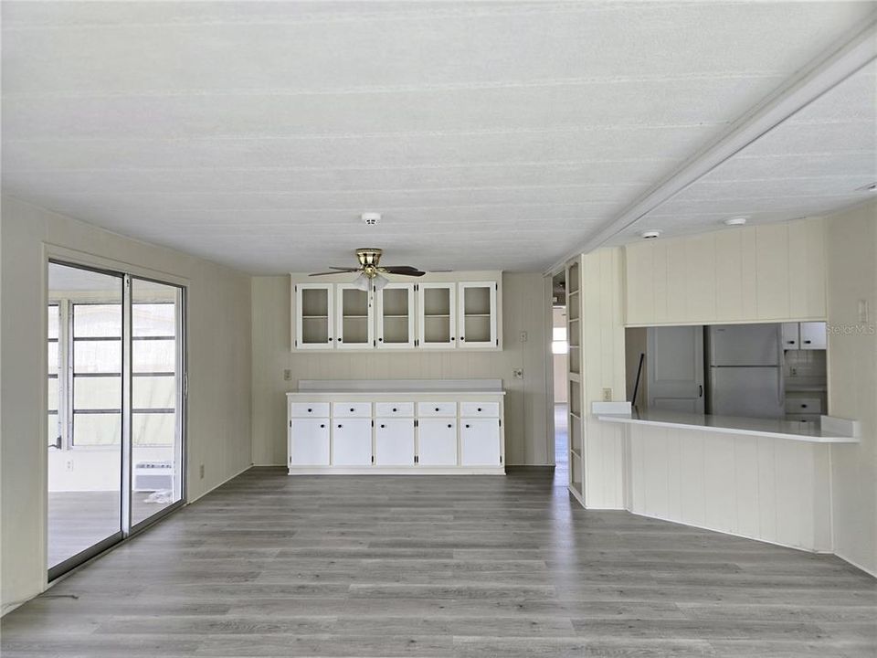 For Sale: $154,500 (2 beds, 2 baths, 1344 Square Feet)