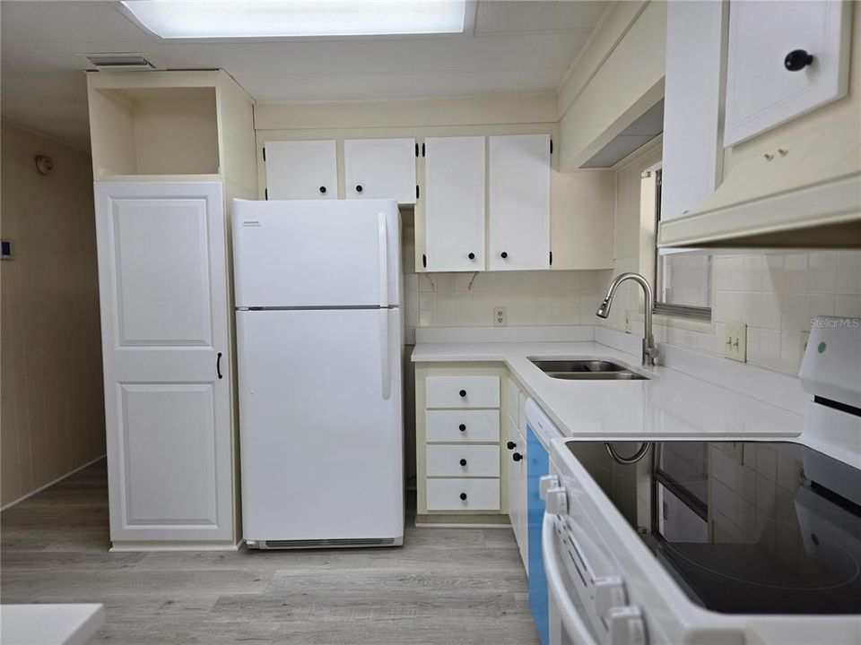 For Sale: $154,500 (2 beds, 2 baths, 1344 Square Feet)