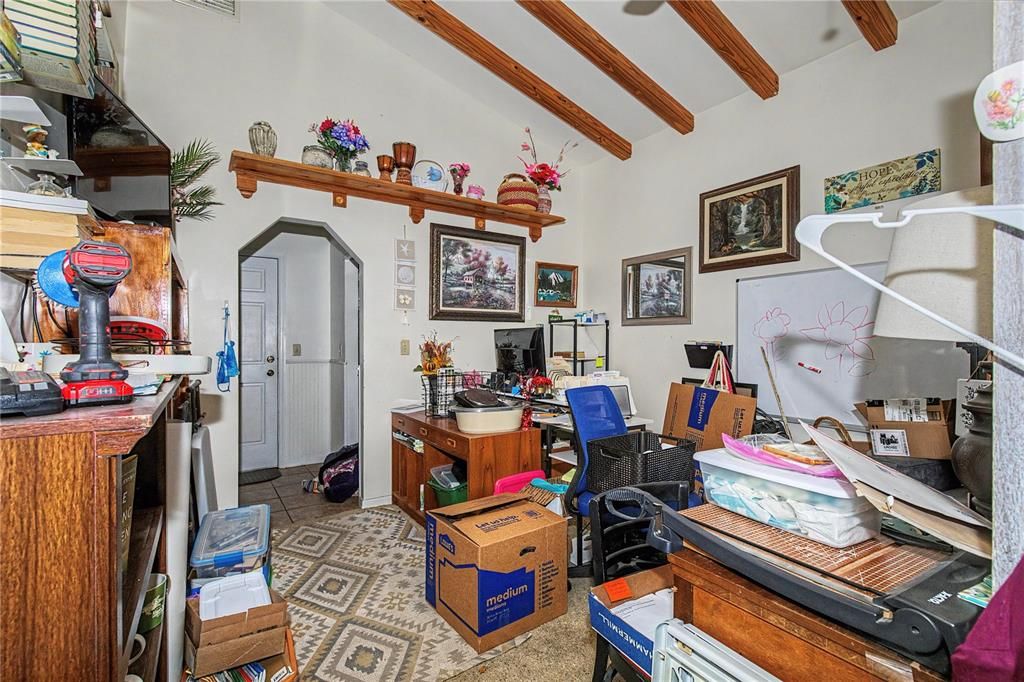 На продажу: $284,900 (4 спален, 2 ванн, 2011 Квадратных фут)