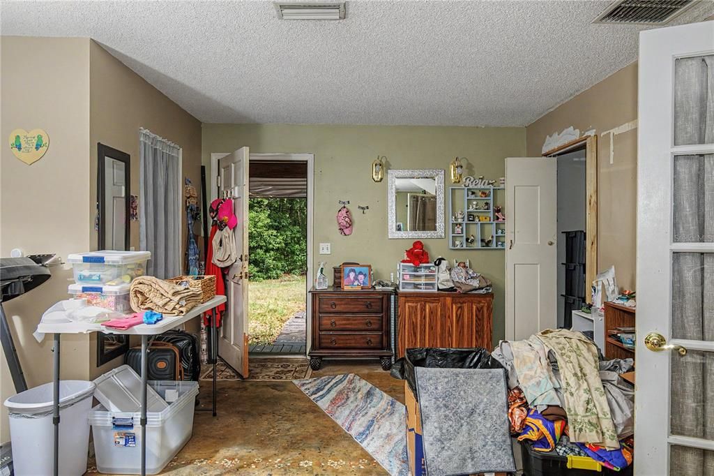 На продажу: $284,900 (4 спален, 2 ванн, 2011 Квадратных фут)