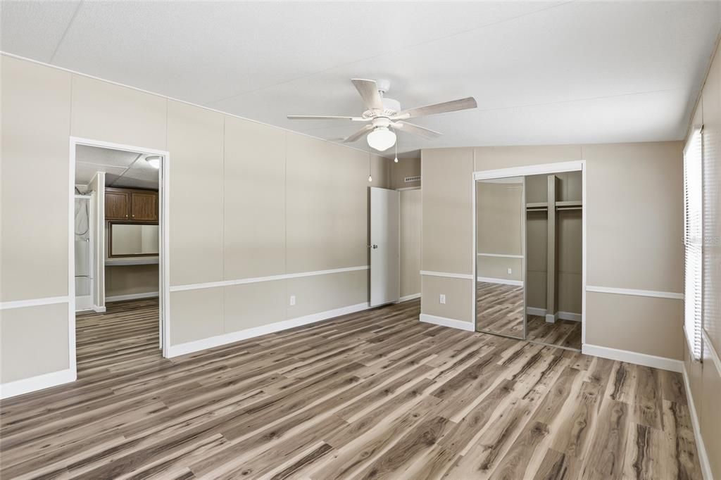 For Sale: $199,000 (3 beds, 2 baths, 1678 Square Feet)