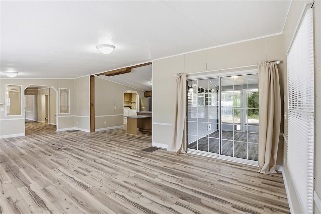 For Sale: $199,000 (3 beds, 2 baths, 1678 Square Feet)