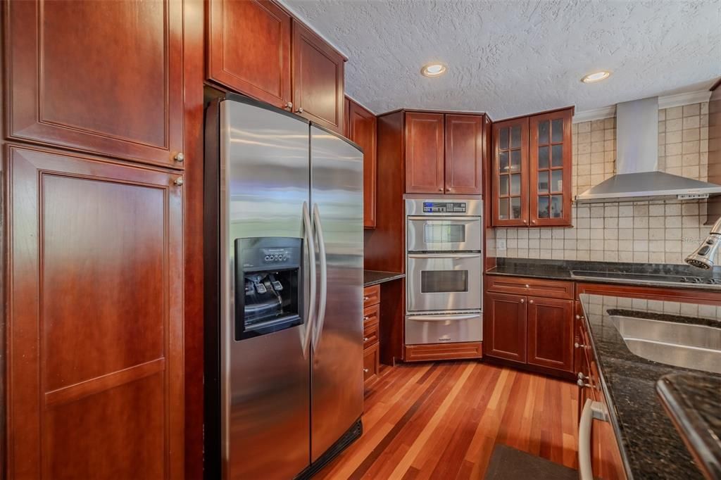 Active With Contract: $874,900 (3 beds, 2 baths, 3384 Square Feet)