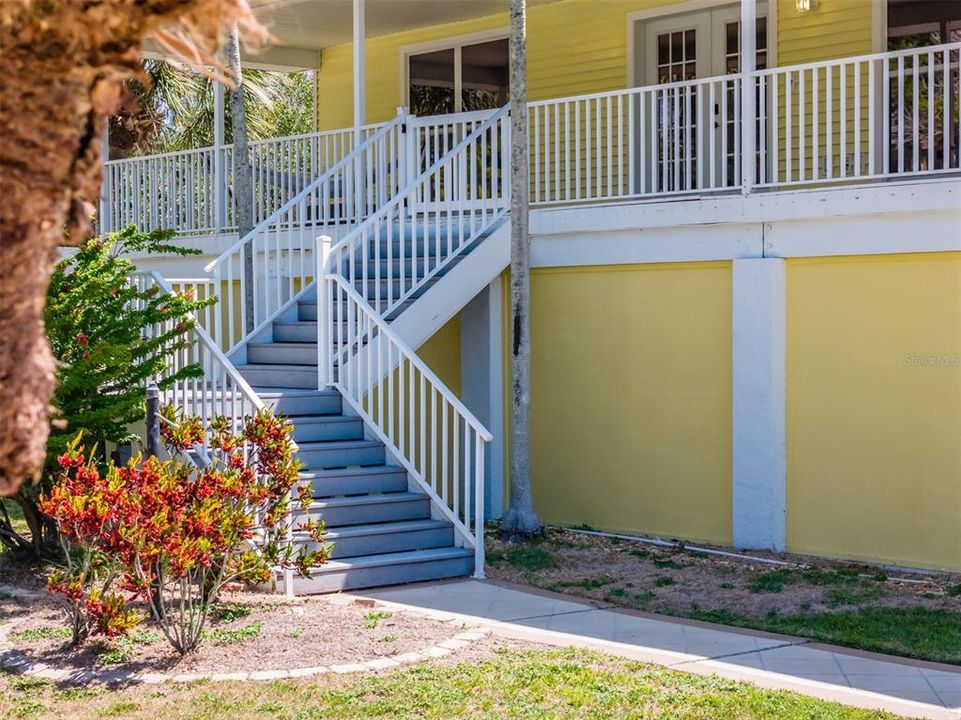 Active With Contract: $874,900 (3 beds, 2 baths, 3384 Square Feet)