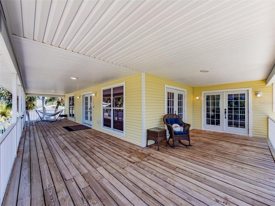Active With Contract: $874,900 (3 beds, 2 baths, 3384 Square Feet)