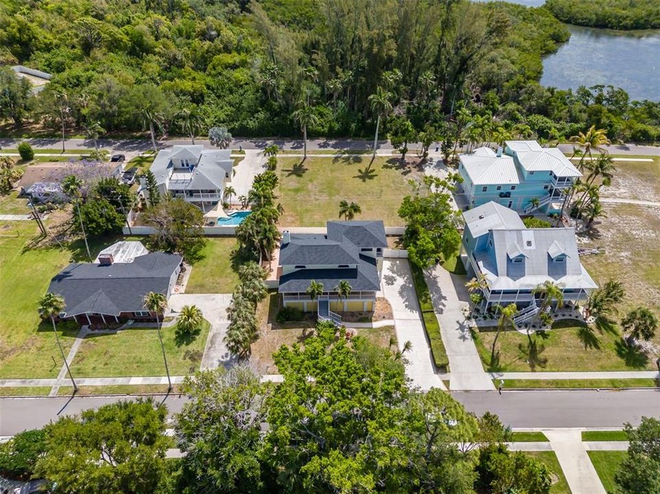 Active With Contract: $874,900 (3 beds, 2 baths, 3384 Square Feet)