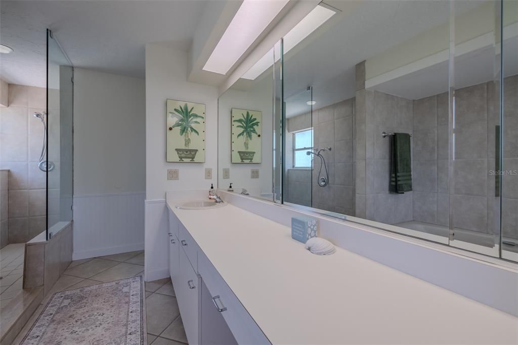 Active With Contract: $874,900 (3 beds, 2 baths, 3384 Square Feet)