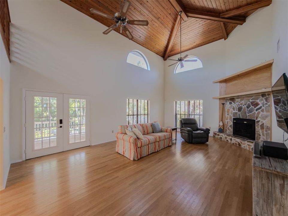 Active With Contract: $874,900 (3 beds, 2 baths, 3384 Square Feet)