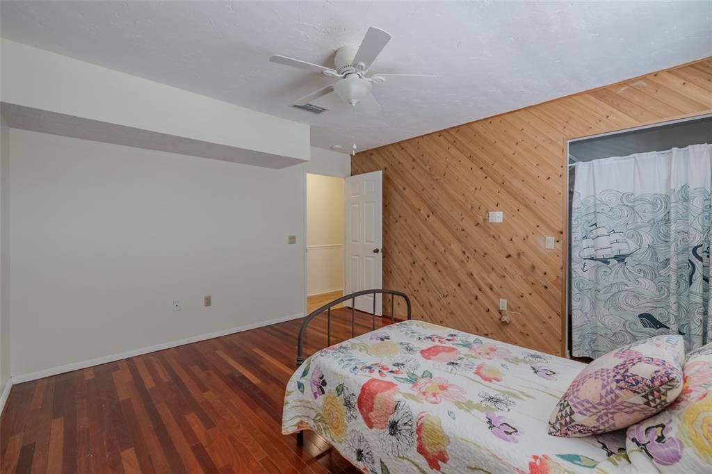 Active With Contract: $874,900 (3 beds, 2 baths, 3384 Square Feet)
