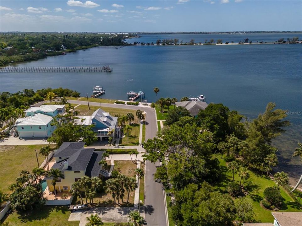 Active With Contract: $874,900 (3 beds, 2 baths, 3384 Square Feet)