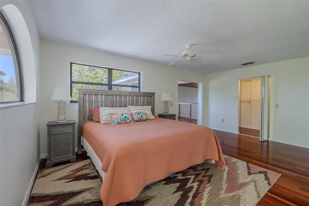 Active With Contract: $874,900 (3 beds, 2 baths, 3384 Square Feet)
