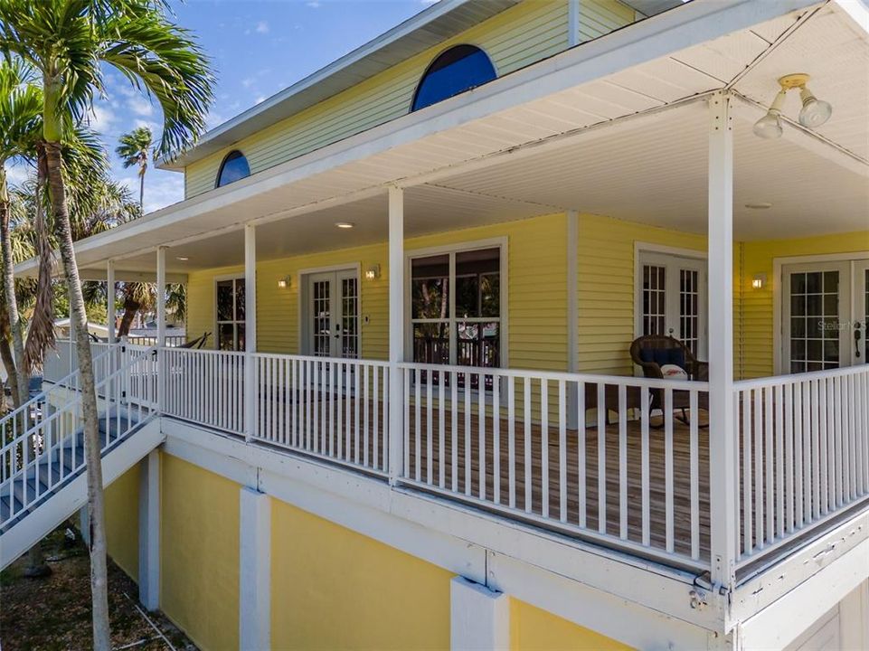 Active With Contract: $874,900 (3 beds, 2 baths, 3384 Square Feet)