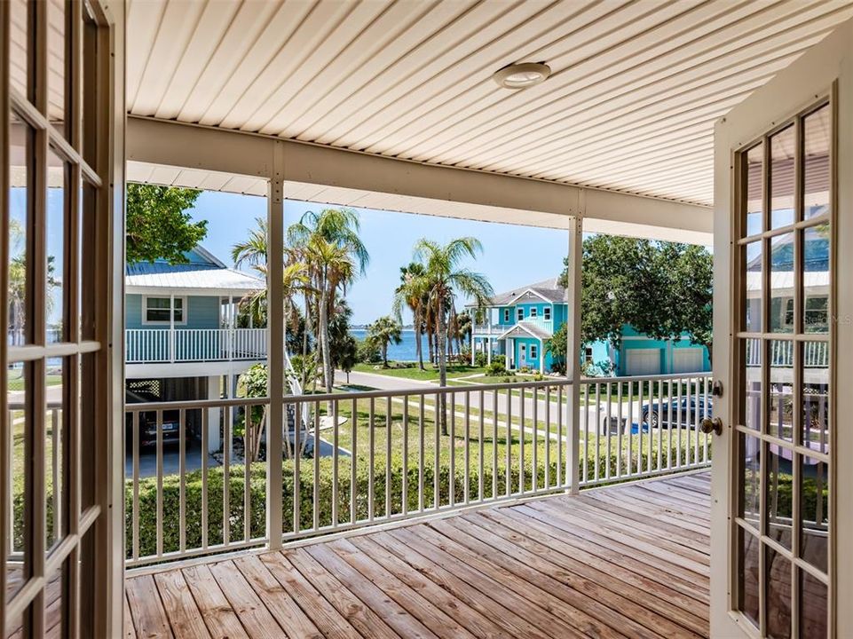 Active With Contract: $874,900 (3 beds, 2 baths, 3384 Square Feet)