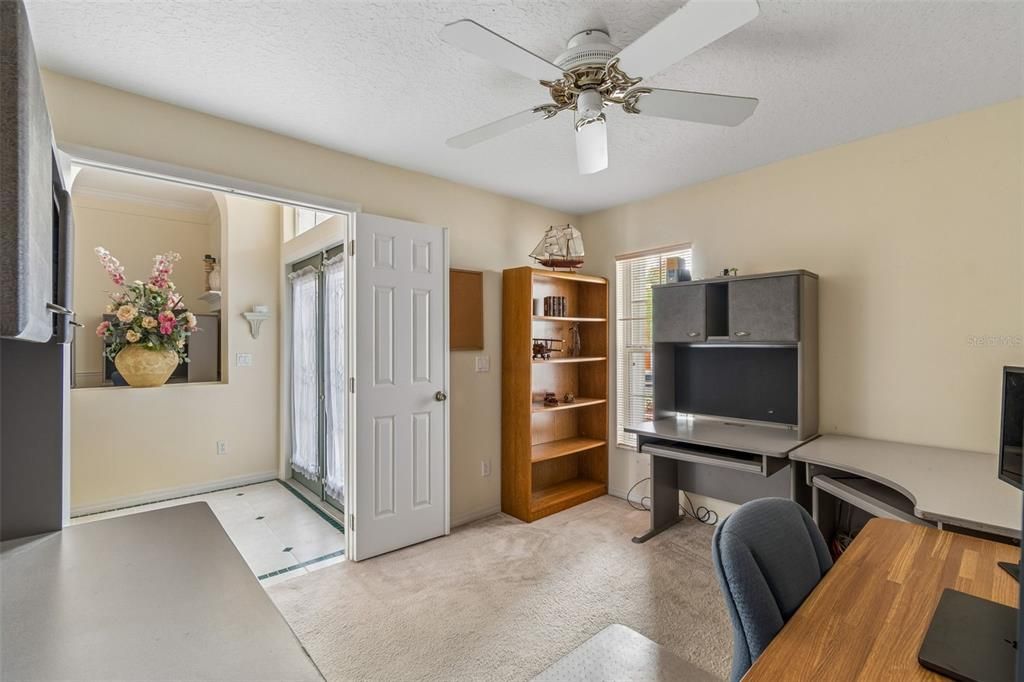 Activo con contrato: $725,000 (4 camas, 3 baños, 2745 Pies cuadrados)