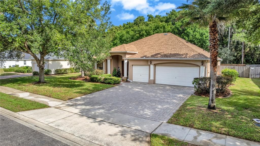 For Sale: $449,900 (4 beds, 3 baths, 2738 Square Feet)