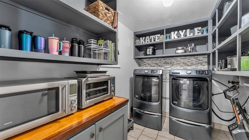 Activo con contrato: $380,000 (3 camas, 2 baños, 1669 Pies cuadrados)